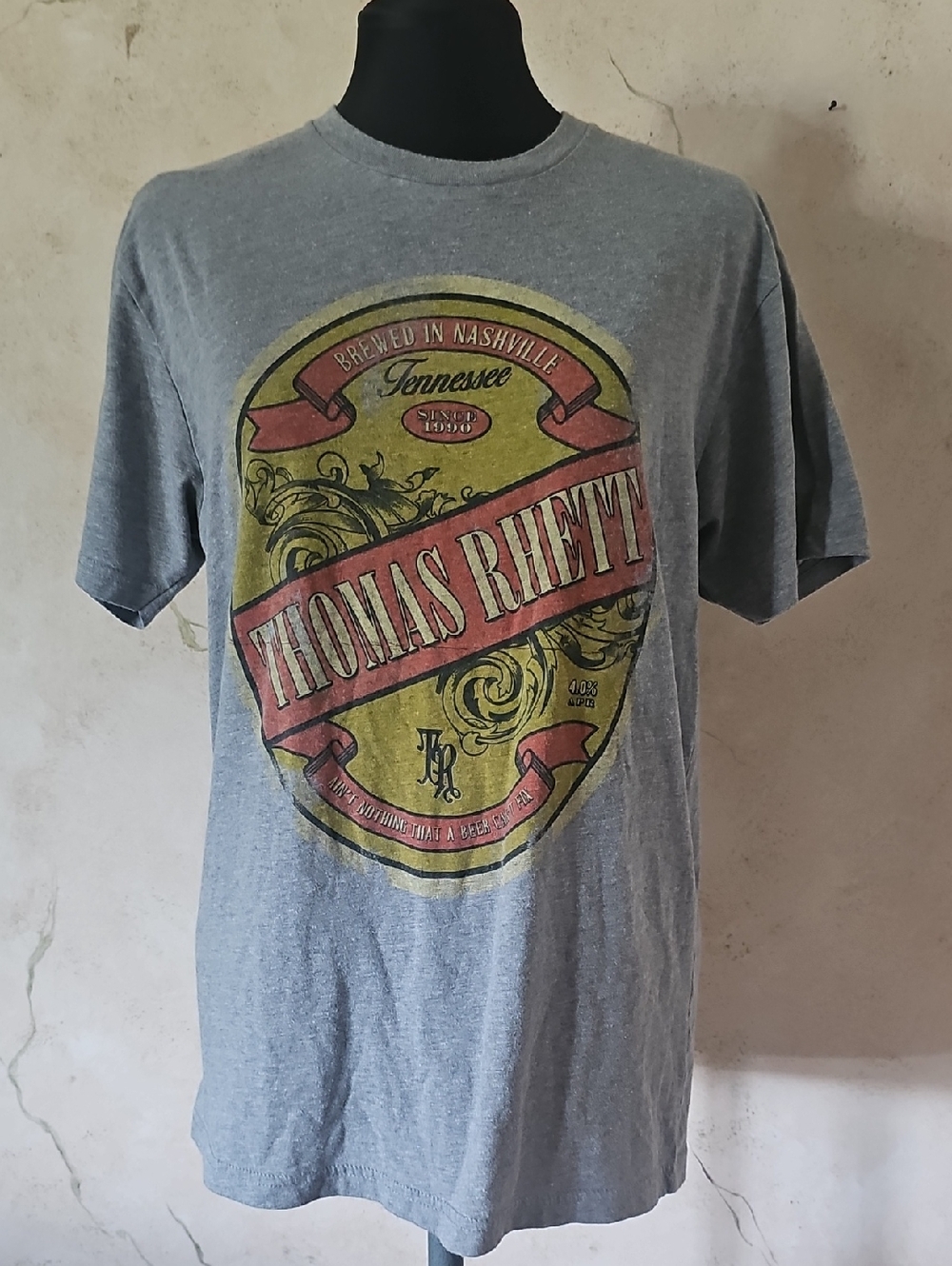 2019 Thomas Rhett Gray Concert TShirt Unisex Med Aint Nothin that Beer Cant Fix